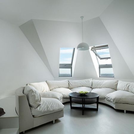 White Attic Apartment Odessa Exteriör bild