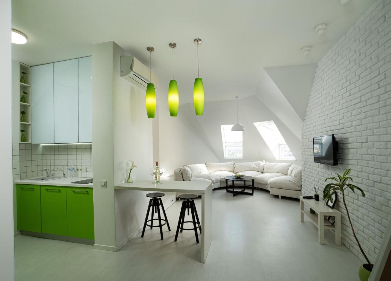 White Attic Apartment Odessa Exteriör bild